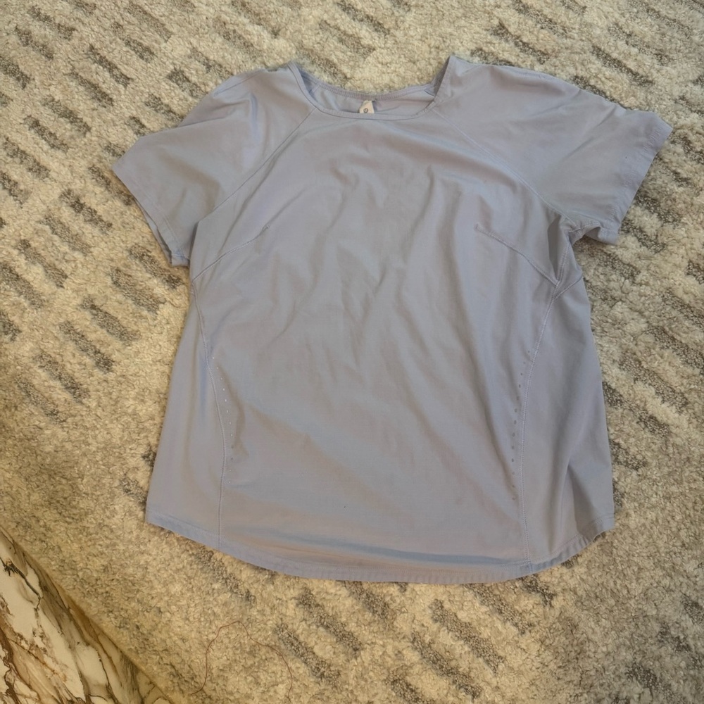Lululemon Athletica Size 4 Soft Blue Short Sleeve Tee Shirt with Reflectors